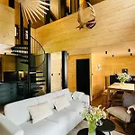 Moderne Avec Cheminee Et Animaux Bienvenus Proche De Gerardmer - Fr-1-589-778